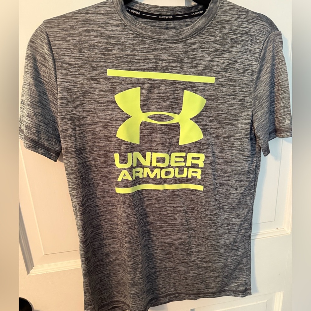 Under Armour Heather Gray Rashguard